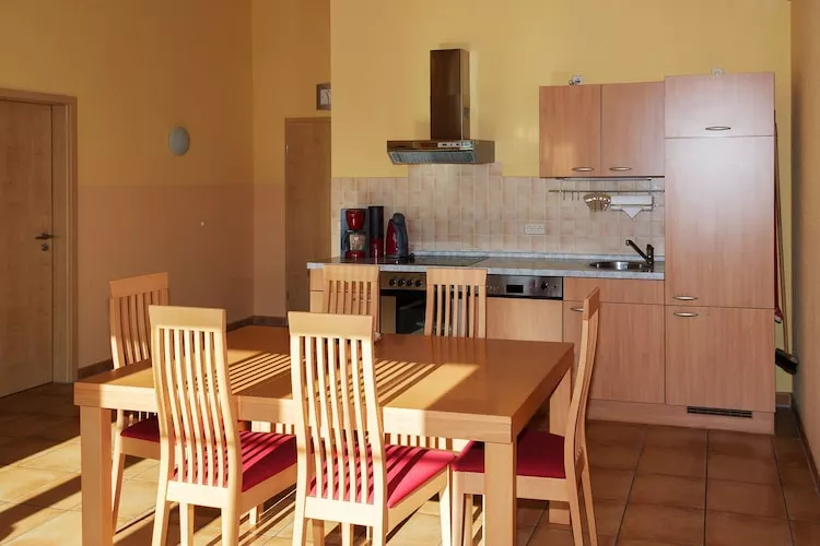 FH Silbermöwe-Eetkamer