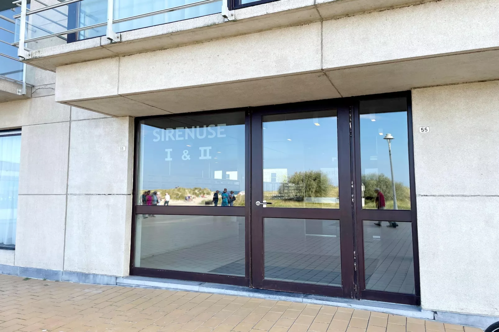 SIRENUSE I EN II I/0404 Rechtse lift-Buitenkant zomer