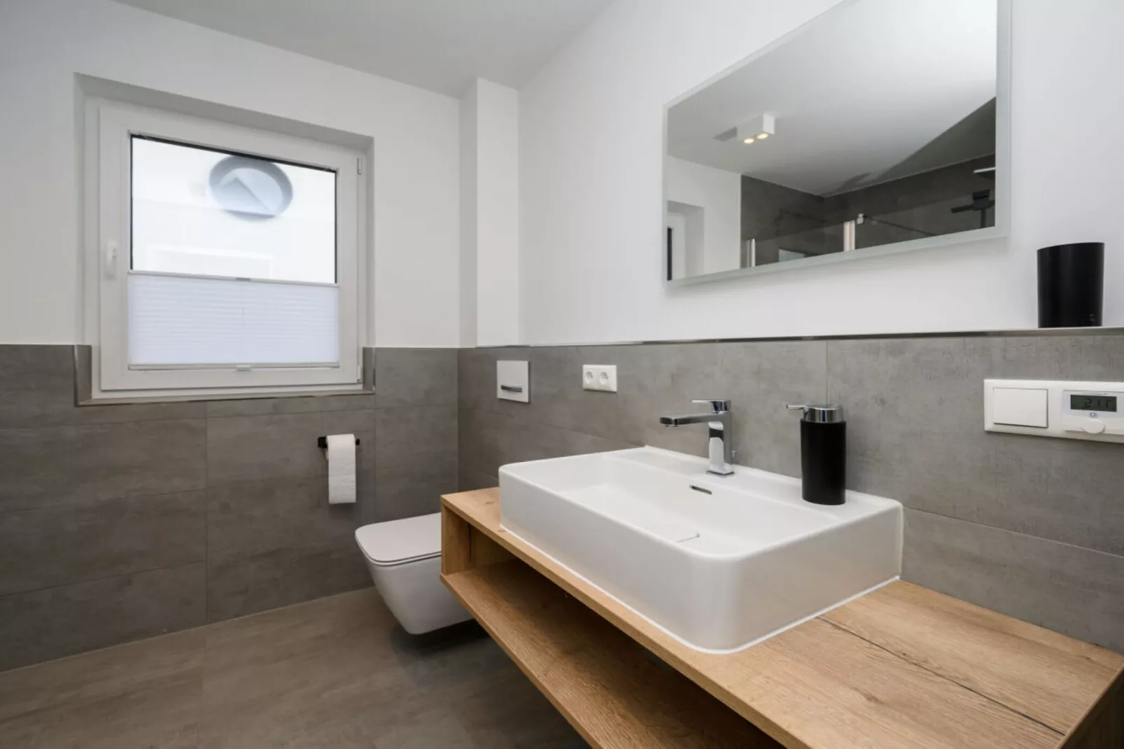 453212-Badkamer