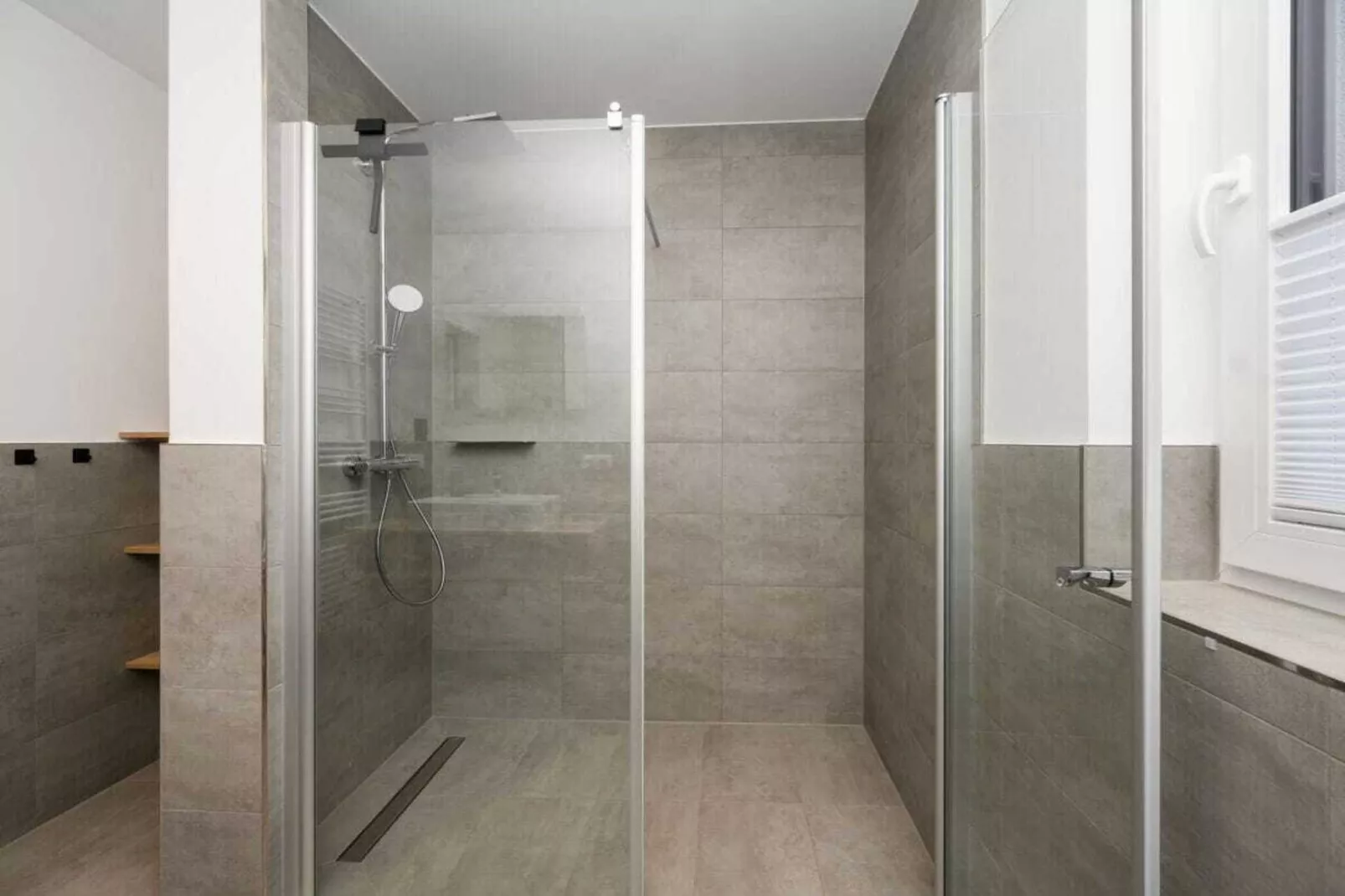 453224-Badkamer