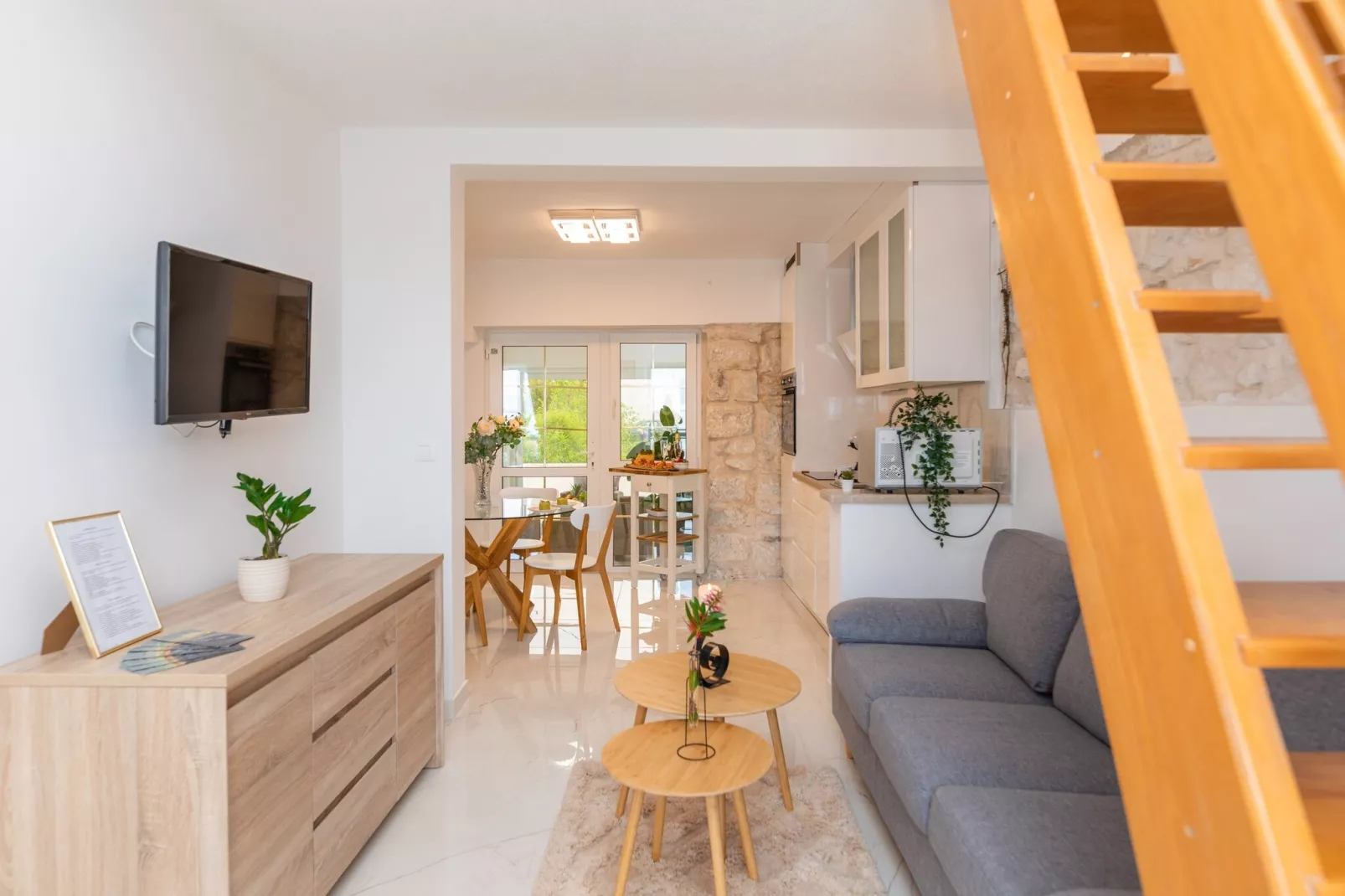 Apartments Tino- Two Bedroom Apartment with Terrace and Sea View(A2)-Woonkamer