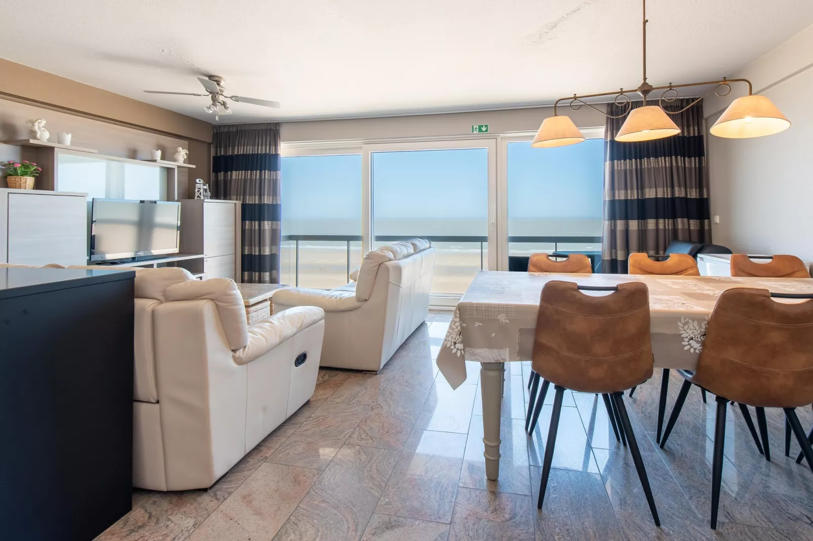 Belle Rive 0602-Woonkamer
