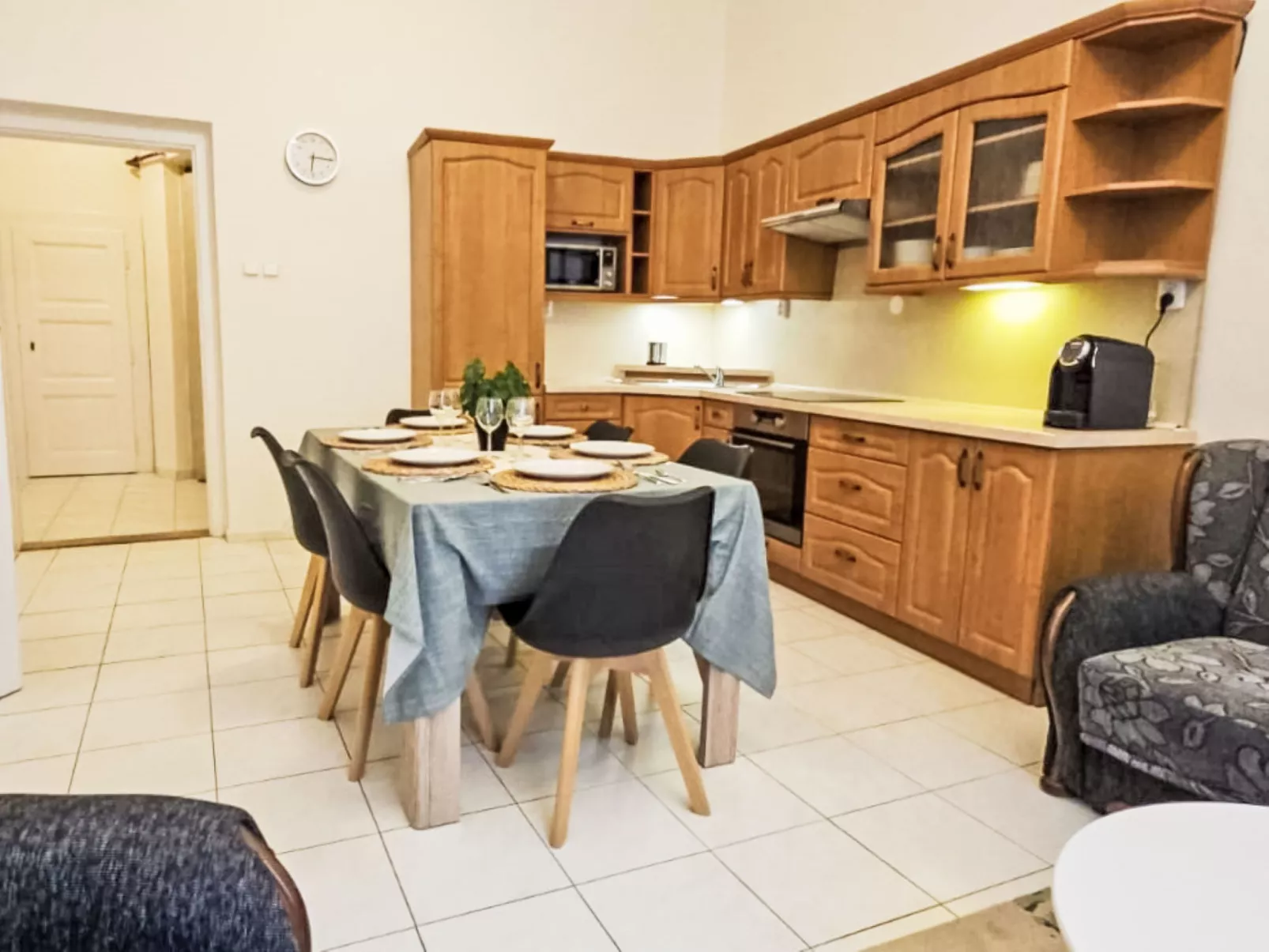 Old Town home-Binnen