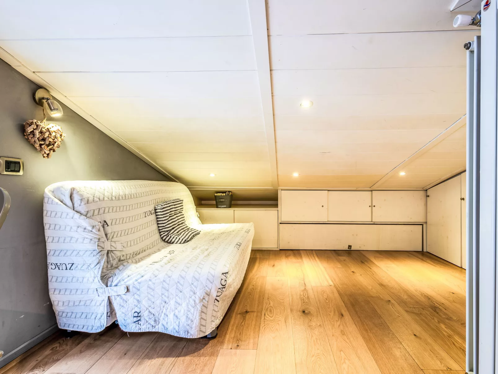 Mater Studio Flat-Binnen