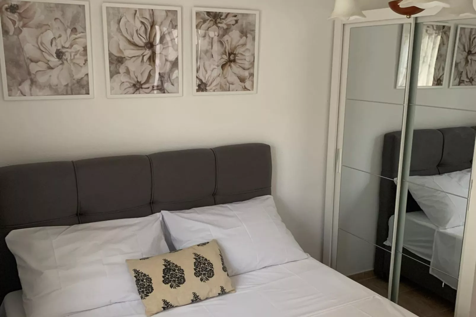 Apartments J&M 2 - One Bedroom Apartment with Terrace-Slaapkamer