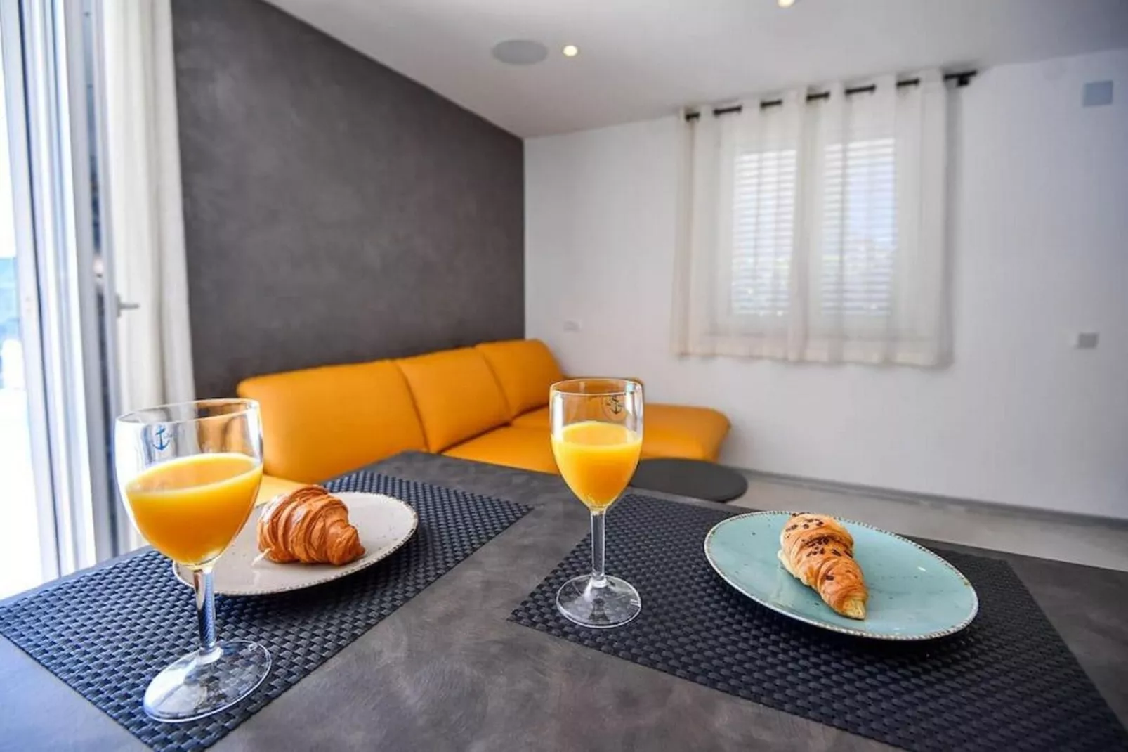 Buena Vista - Two Bedroom Holiday Home with Swimming pool-Eetkamer