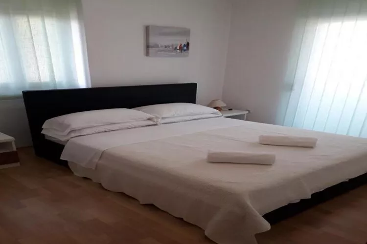 Apartments Mlikota - Two Bedroom Apartment with Terrace - A1 59671 1-Slaapkamer