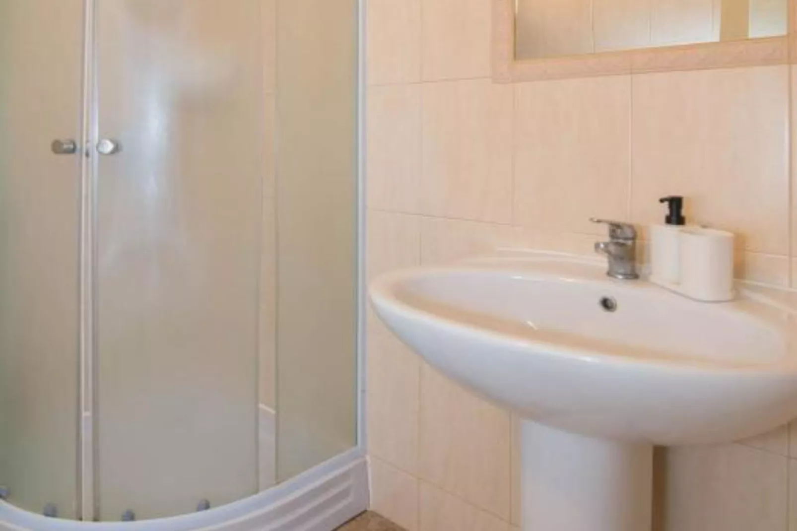 Apartments Bonic - Two Bedroom Apartment (APP 1)-Badkamer