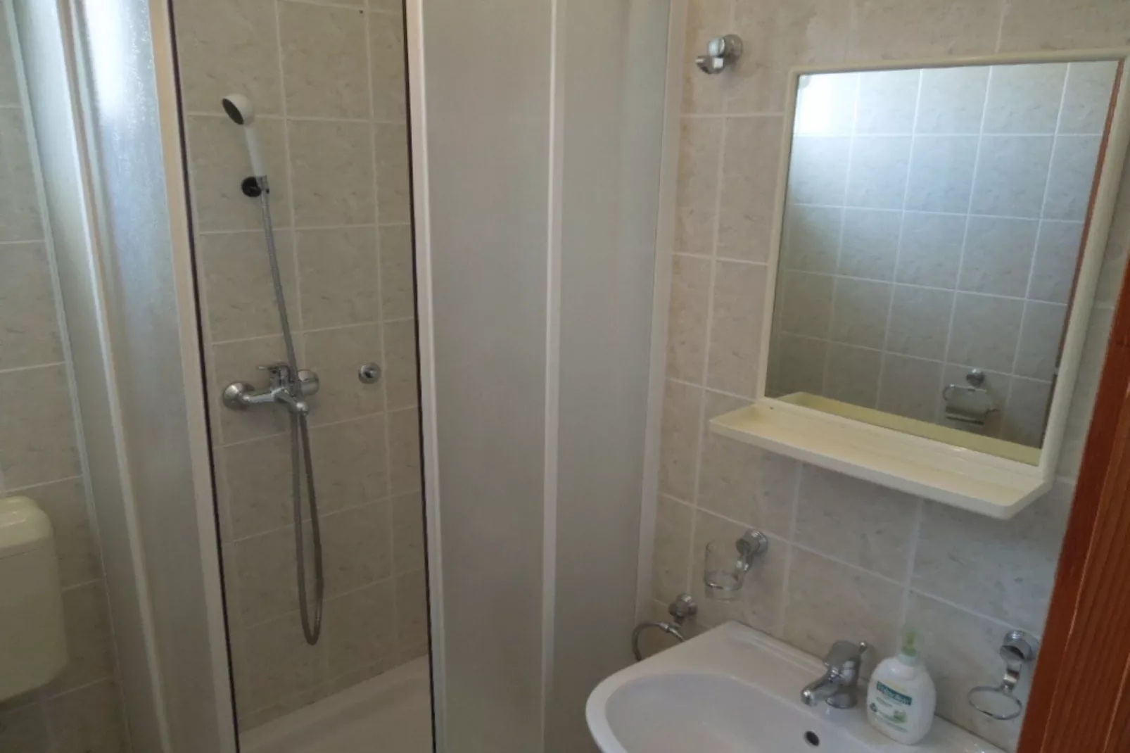 Apartments Julia - Studio Apartment Julia 5-Badkamer