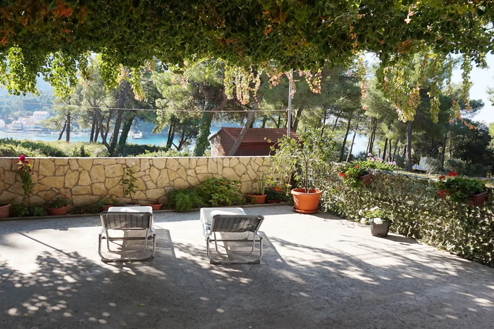 Beach House Žuljana - Two Bedroom Apartment with Terrace 2-Buitenlucht