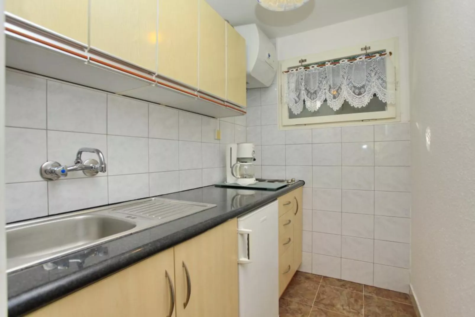 Apartments Villa Cebalo Korčula - Standard One Bedroom Apartment with Terrace and Sea View   EMA-Keuken