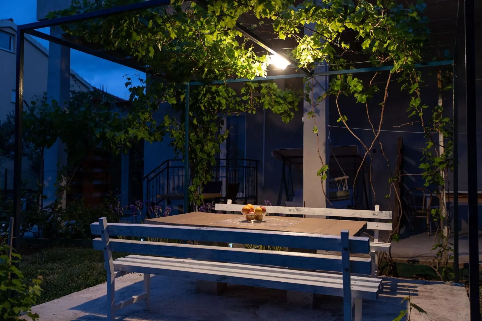 Tranquil and Stylish Apartment Kastel Novi - Studio Apartment with Garden-Tuinen zomer