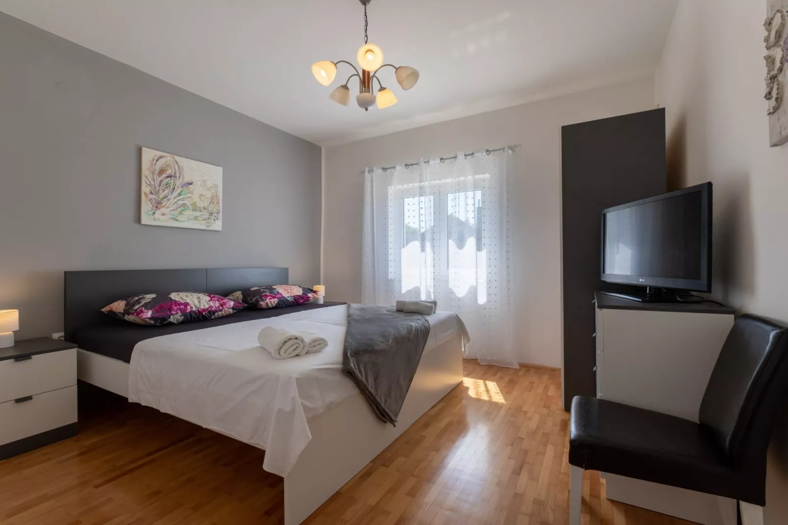 Peaceful and Cozy Holiday Home near Imotski - Two Bedroom Holiday Home-Slaapkamer
