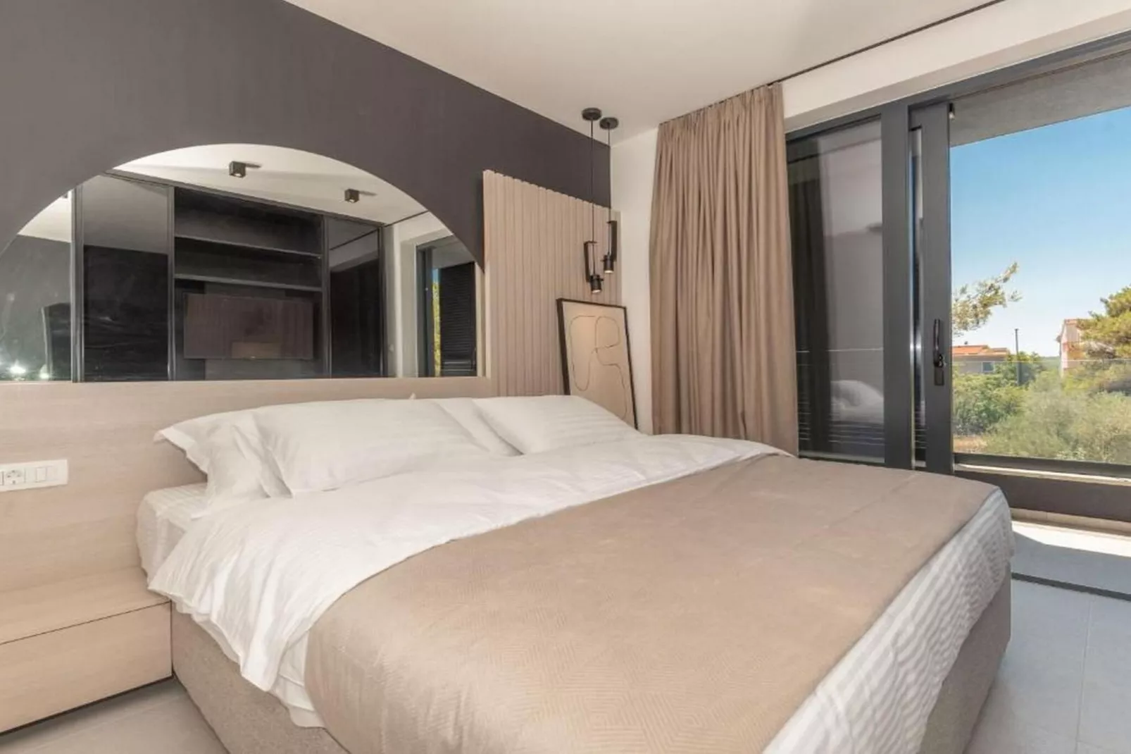 Luxury Contemporary Villa in Vodice with Pool, Sauna and Hot Tub - Four Bedroom Villa with pool-Slaapkamer