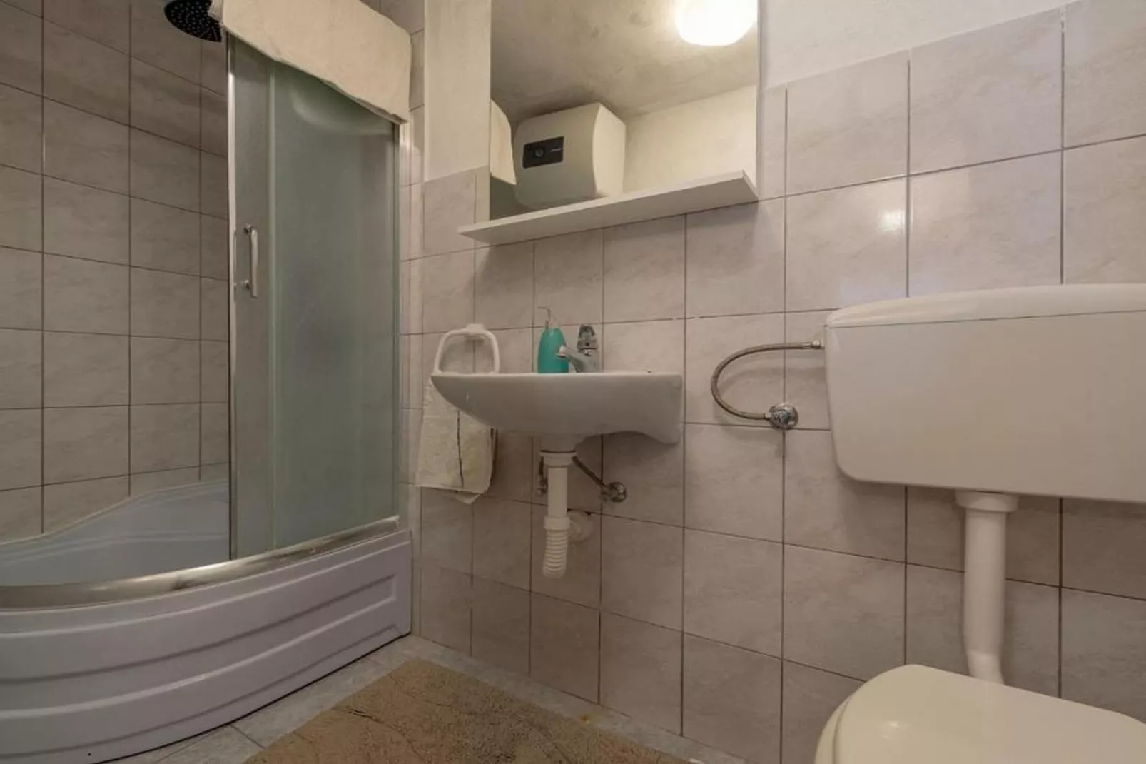 Three Bedroom Holiday Home-Badkamer