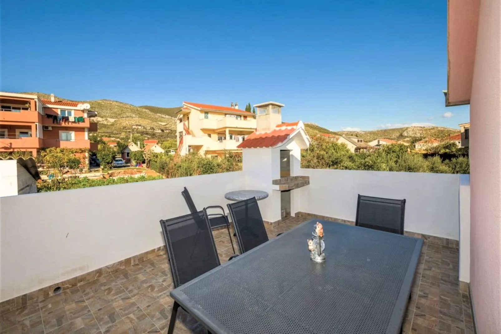 Trogir Comfortable Apartment with Terrace - Two Bedroom Apartment with Terrace-Terrasbalkon