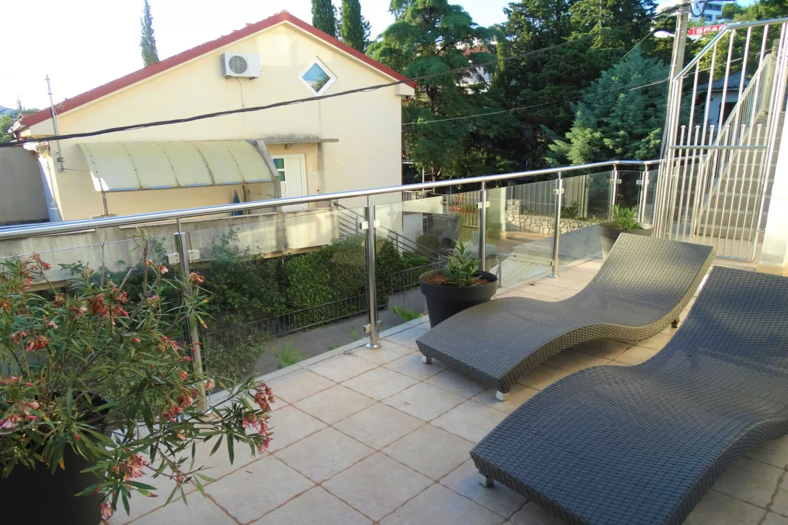Selce Shorefront Apartment with Balcony and Sea View - Two Bedroom Apartment with Balcony and Sea View-Terrasbalkon