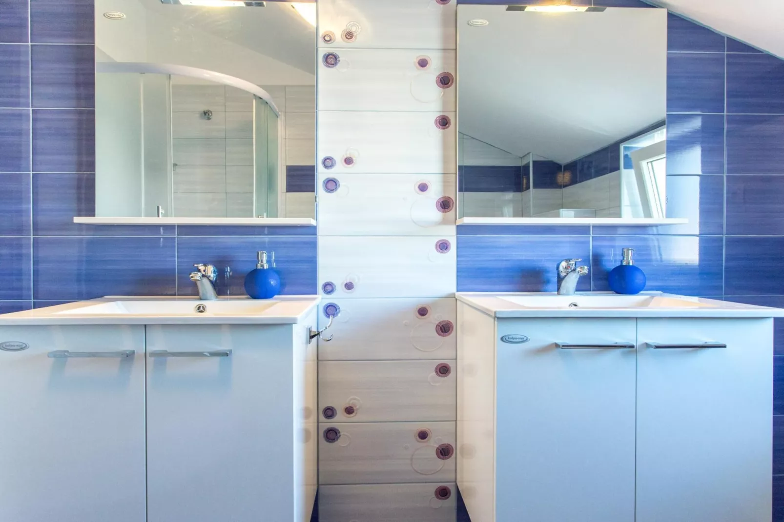 Scenic Elegant Apartments Krk with Balcony and Pool - Comfort Two Bedroom Apartment with Balcony and Pool (owner 4)-Badkamer