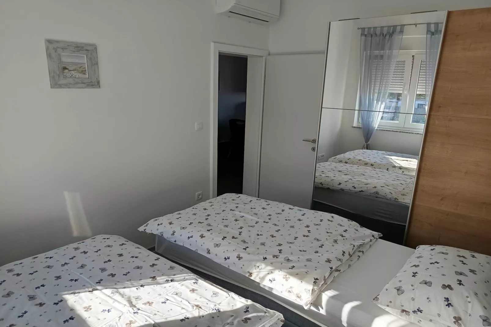 Cozy Apartment Bili - Two Bedroom Apartment-Slaapkamer