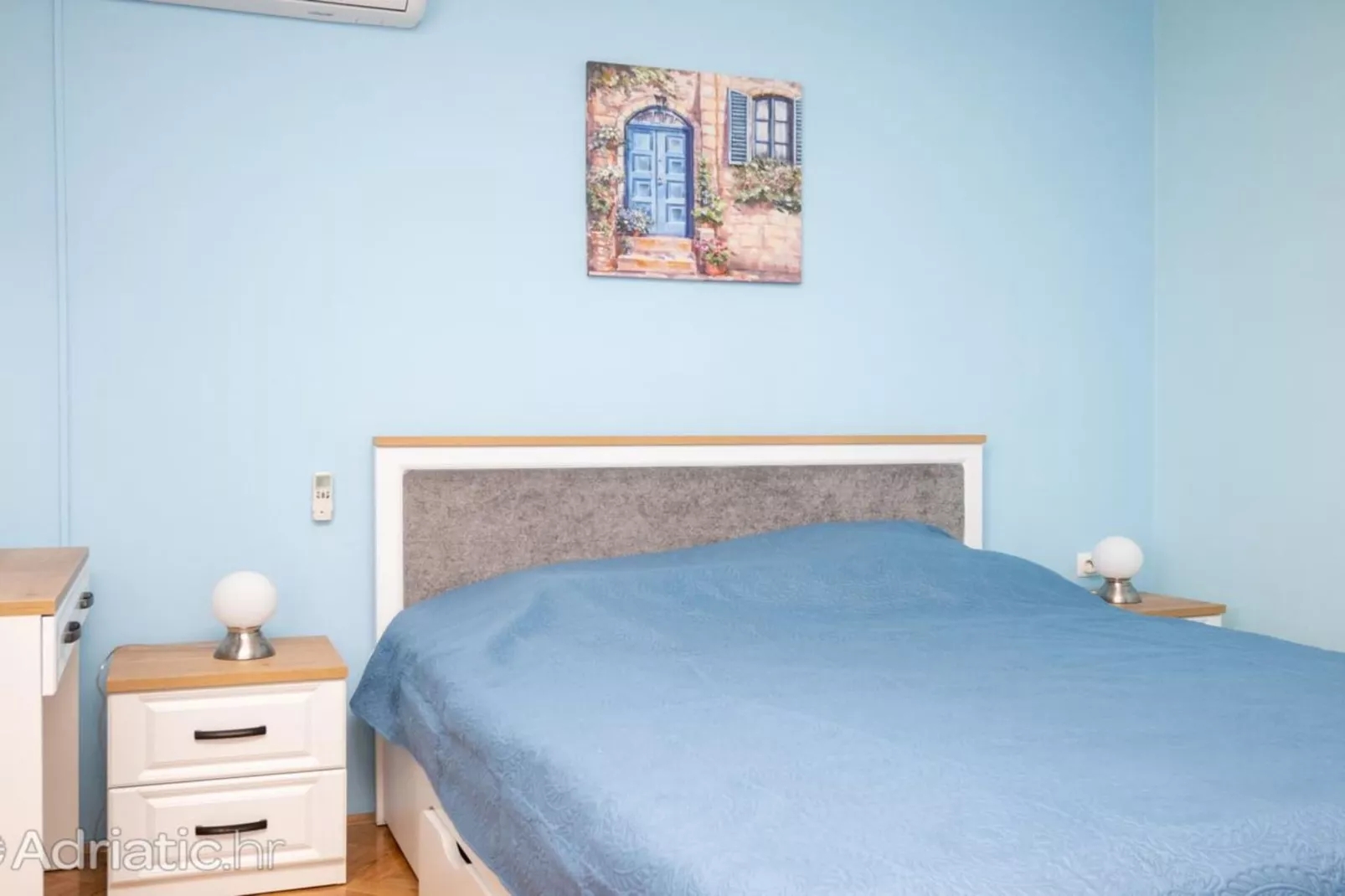 Holiday Home Violet - Three Bedroom Holiday Home-Slaapkamer