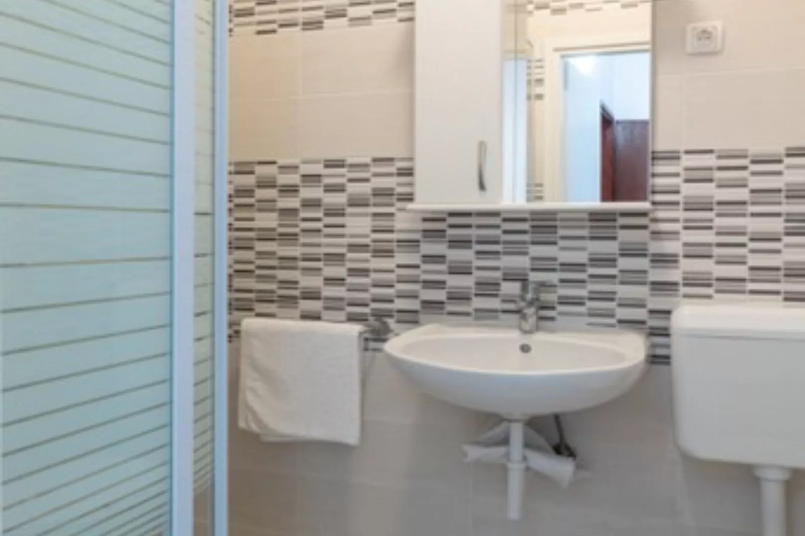 Studio Apartment with terrace 1-Badkamer