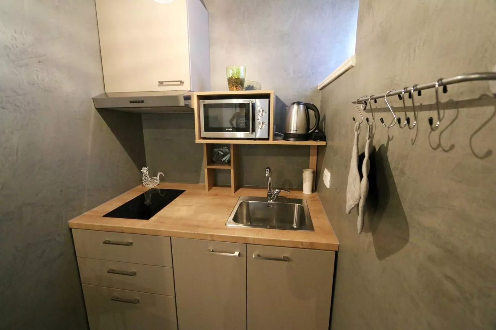 Quiet Studio in Zadar’s Old Town  Studio Apartment - Studio Apartment with Terrace-Keuken