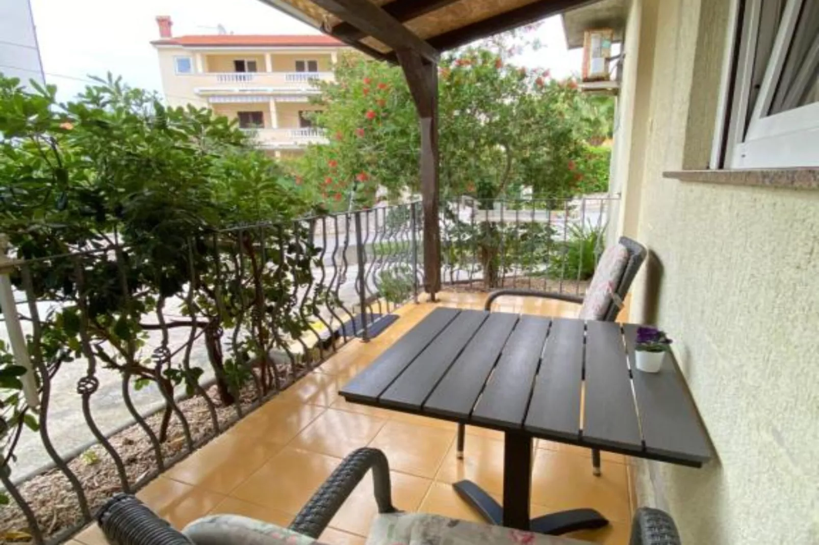 Apartments Lara Rab - Studio Apartment with Balcony-Terrasbalkon