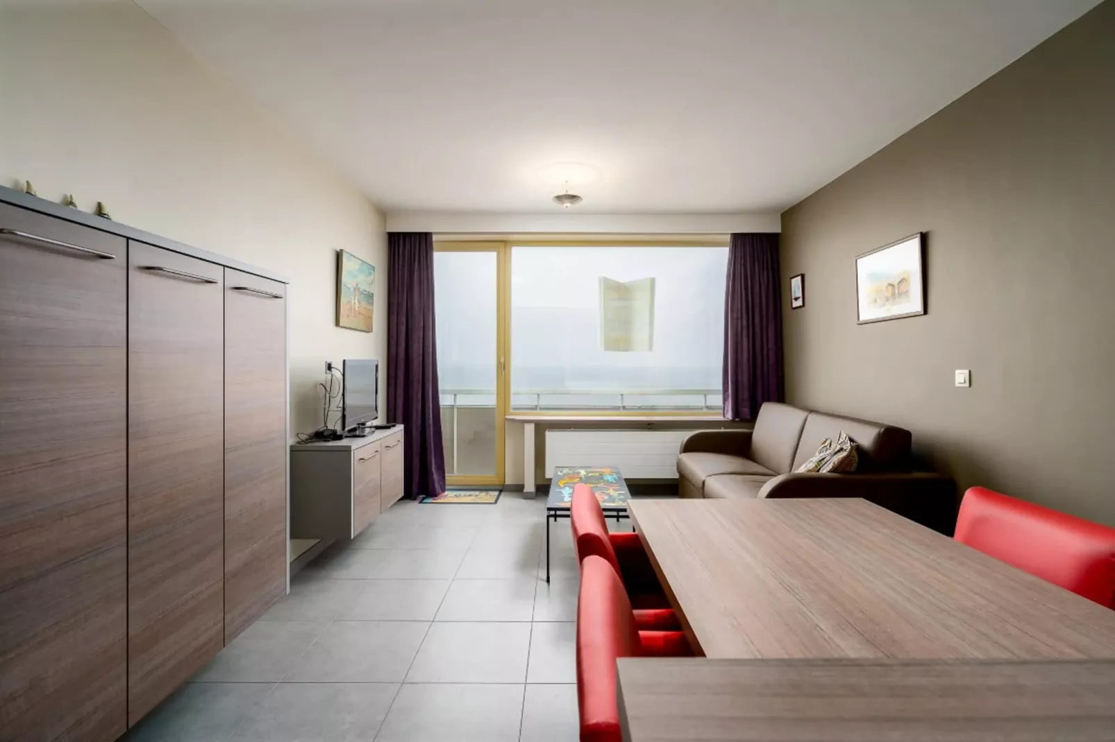 ASTORIA 83G-Woonkamer