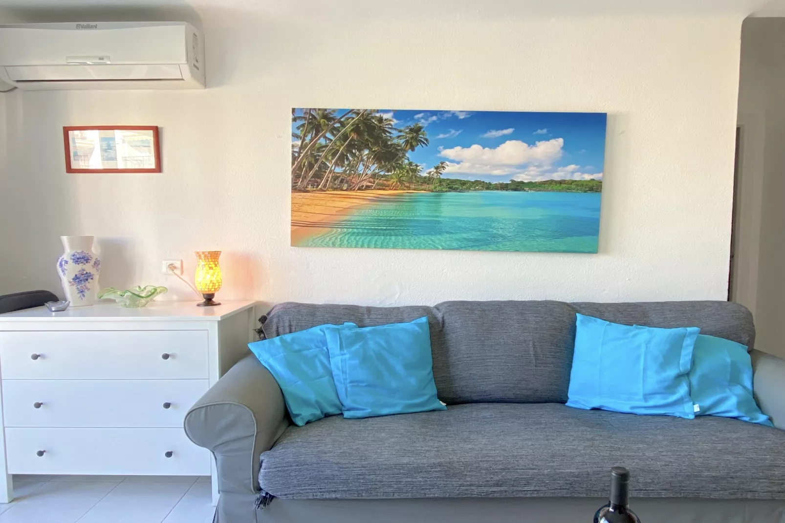 Coronado 116 Apartment by Casasol-Woonkamer