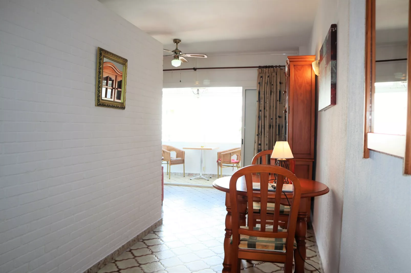 Carabeo 25 Studio by Casasol-Eetkamer