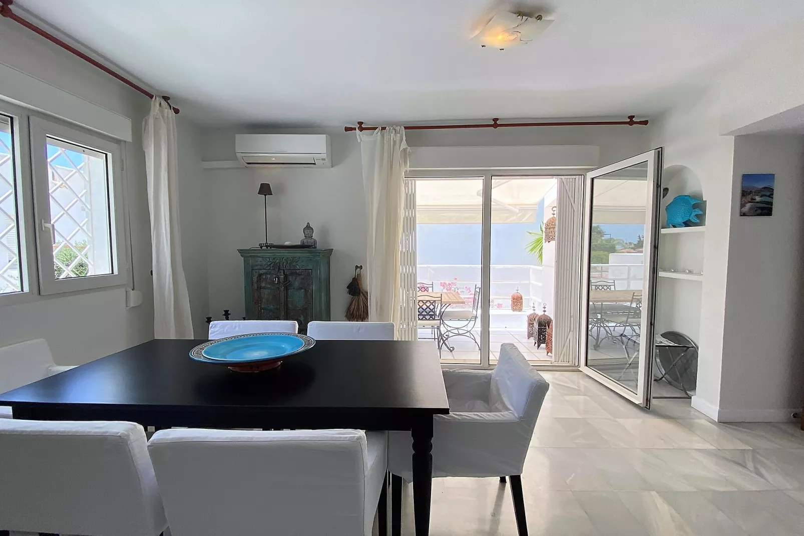 Villa Refugio 2 by Casasol-Eetkamer