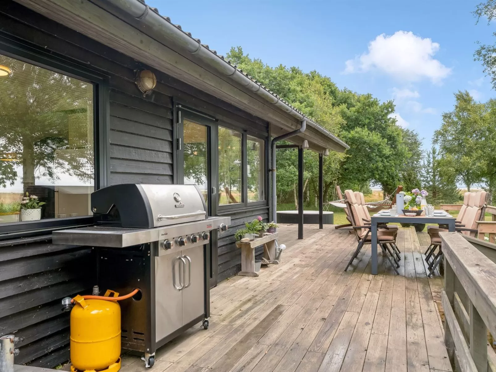 "Skip" - 250m from the sea-Buiten