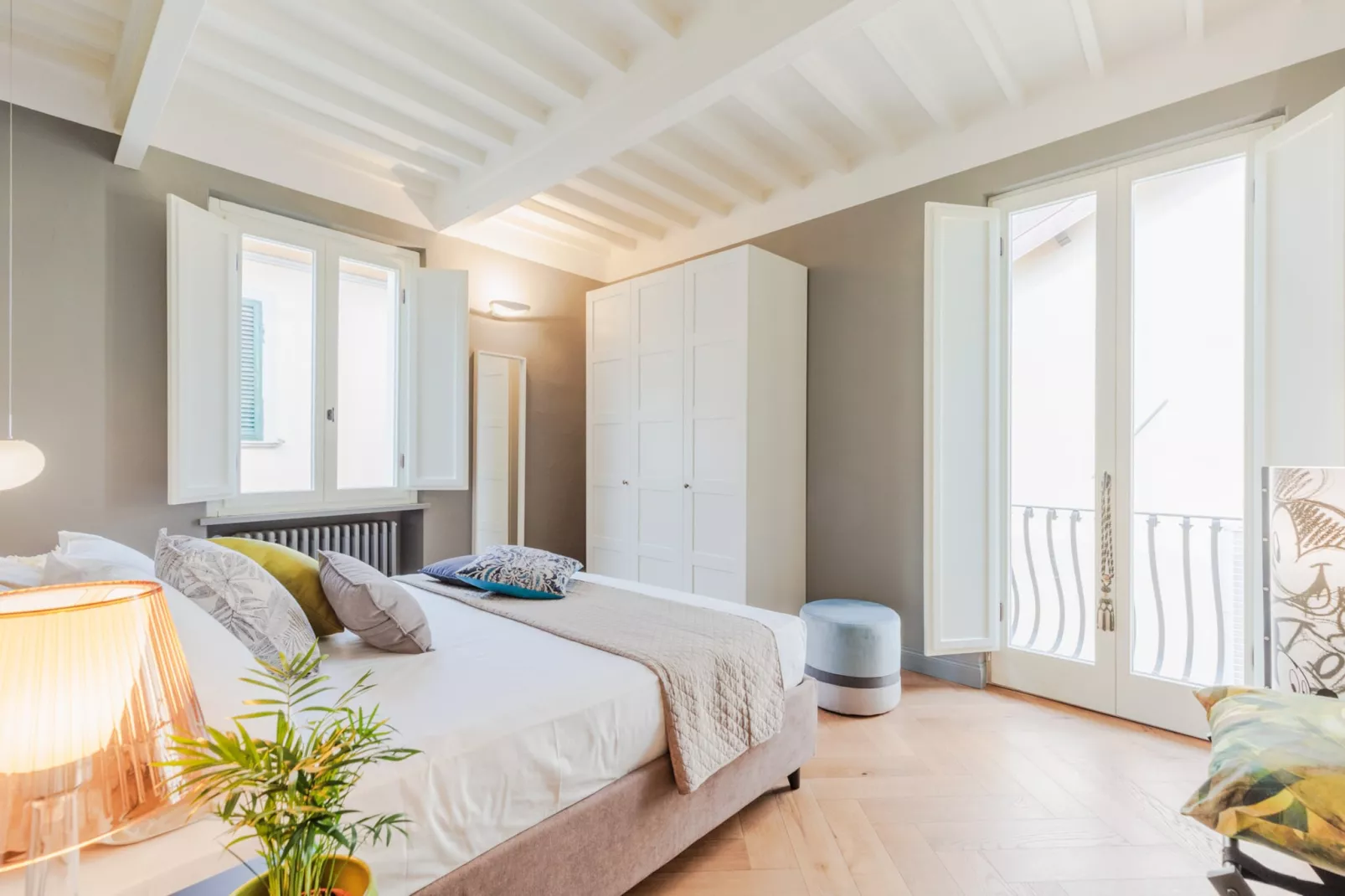 Casa Grey, Contemporary Penthouse-Niet-getagd