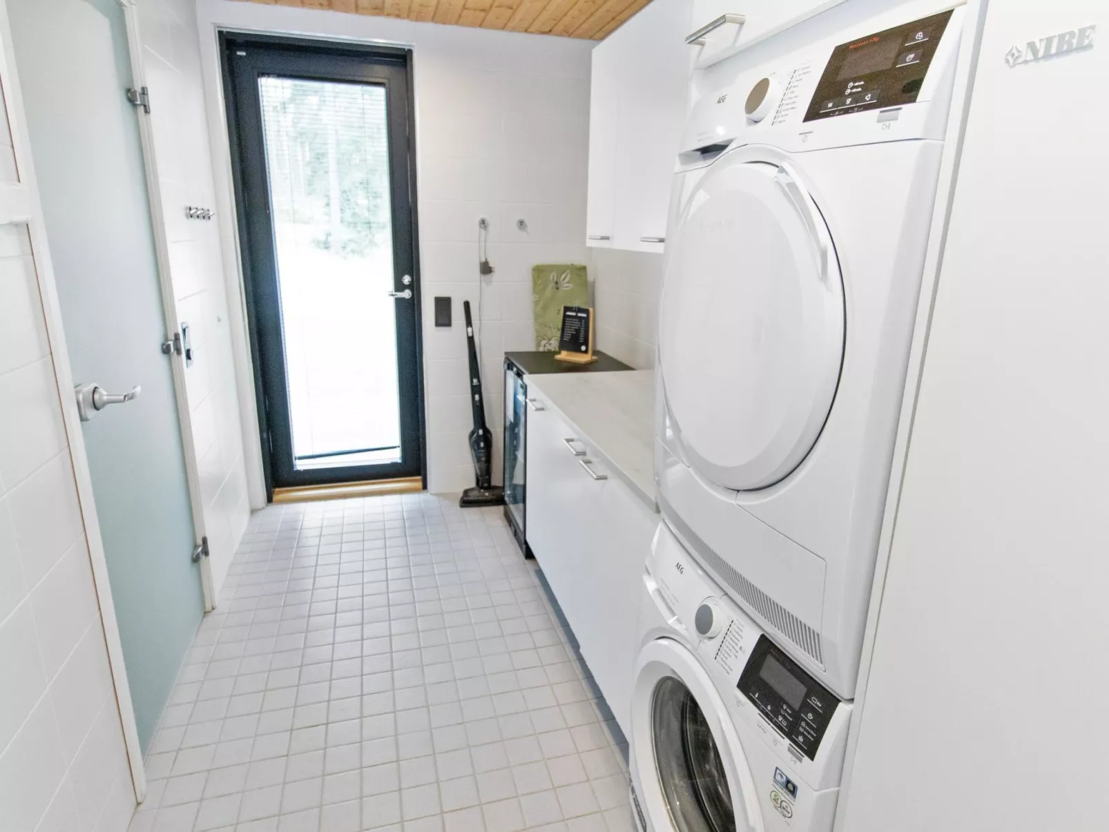 Eerikkilä huvila 132-Binnen