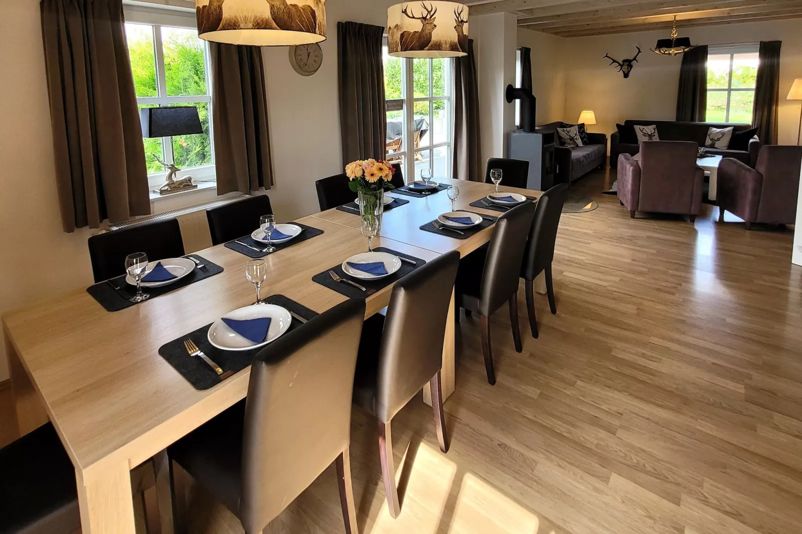 4 SZ/ 8P  - Winterberg Chalet 21096-Eetkamer