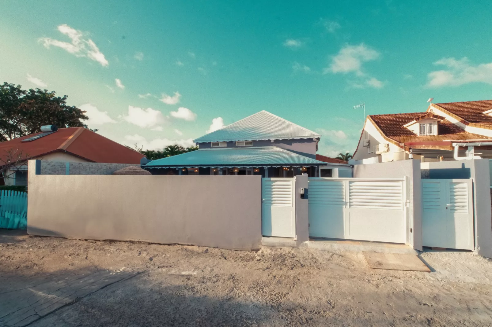 Villa L'Or de Belfond - Piscine & Plage à Pied-Hal-ontvangst