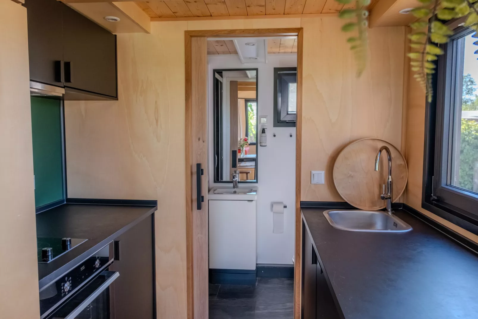 Groepsruimte i.c.m. 4 tiny greenhouses-Keuken