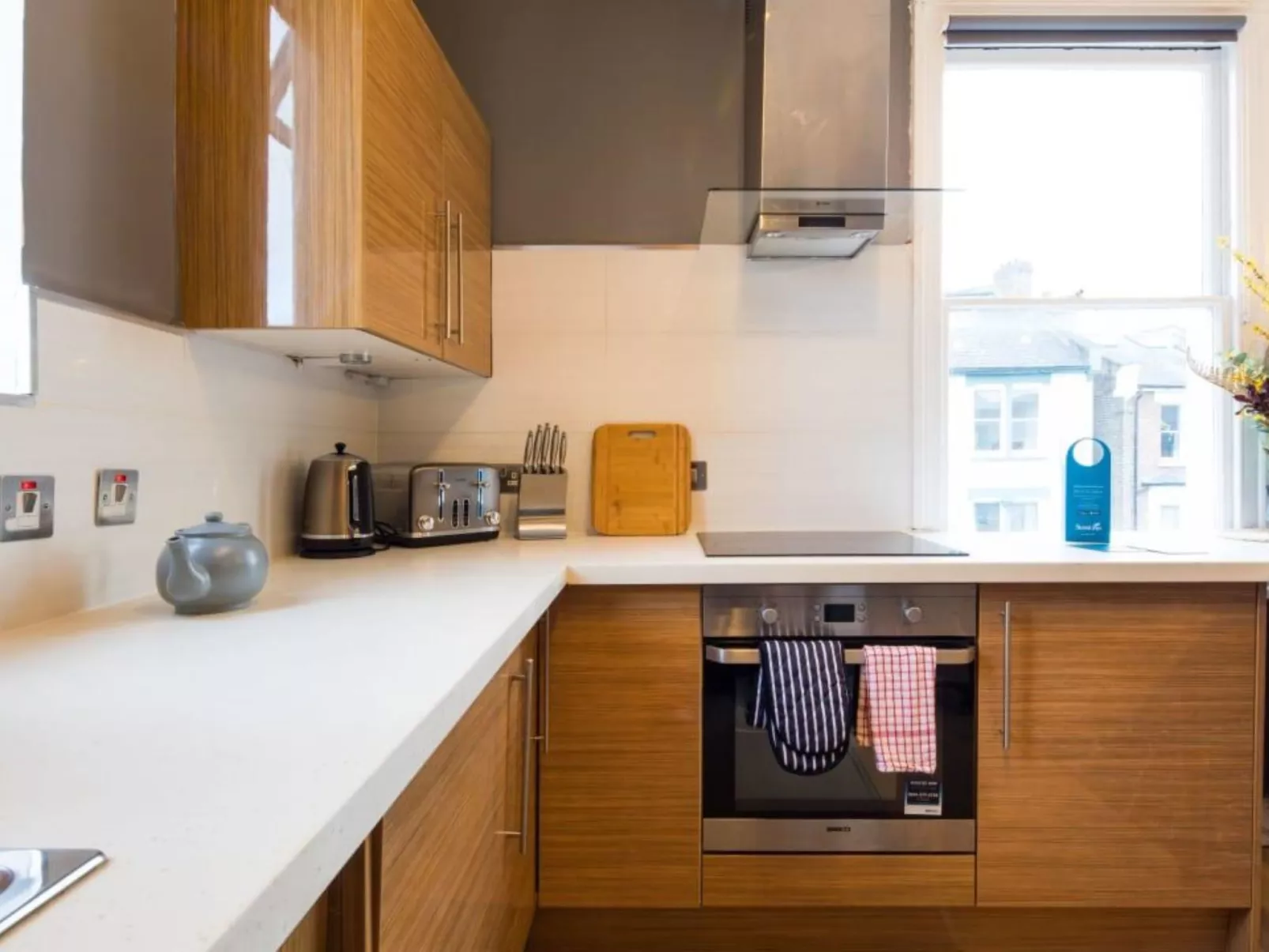 Lenna Gdns 2 Bed-Binnen