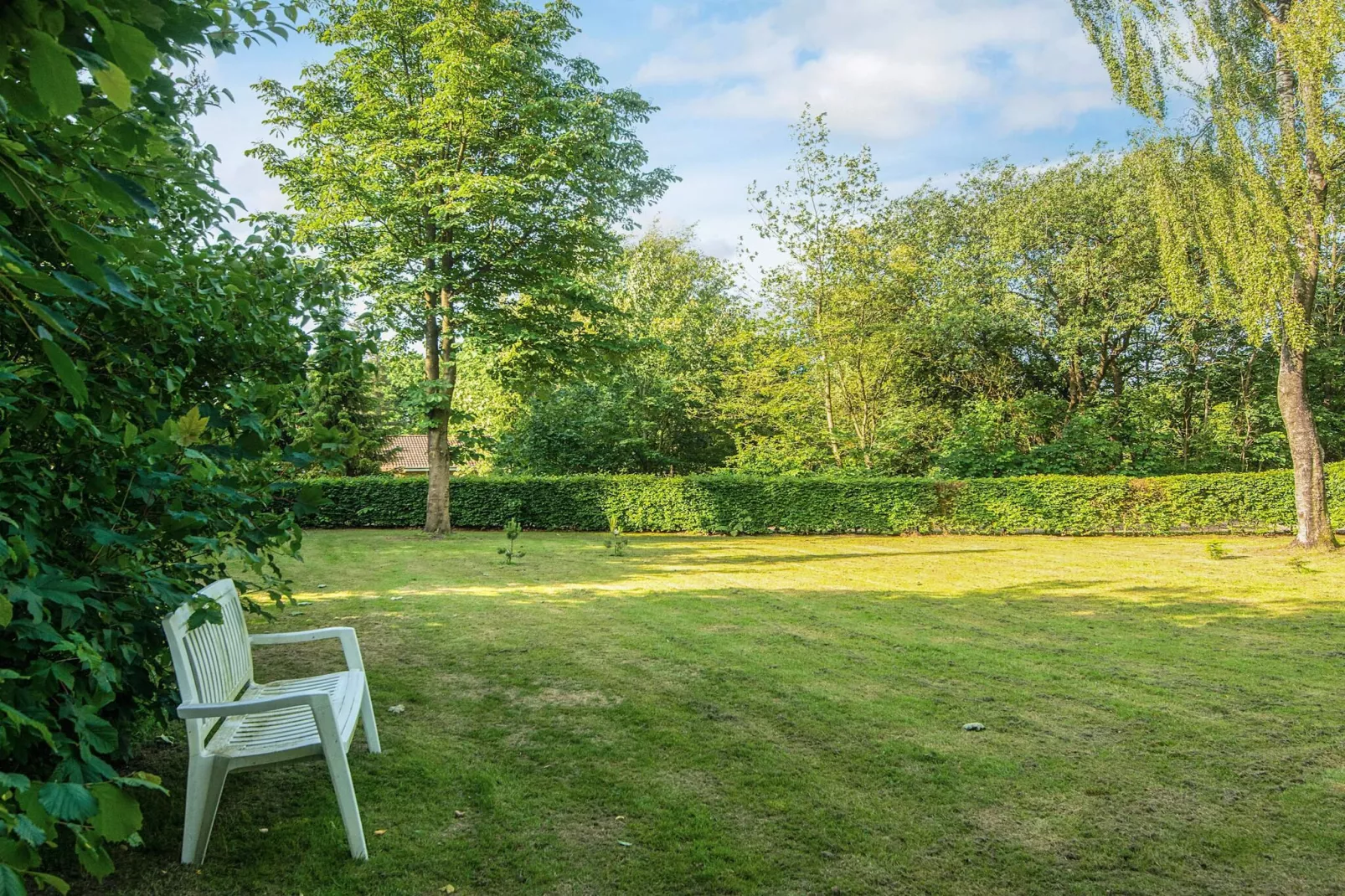Familiehuisje met terras en gazon-Uitzicht