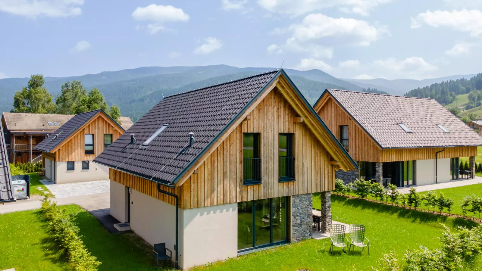 Mountain Chalet Krek Wak Wou-Buitenkant zomer