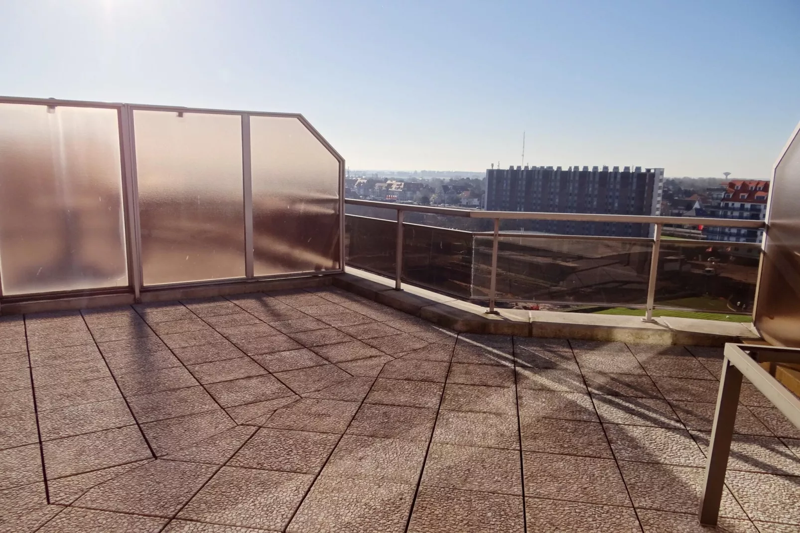 DEN OEVER V 903-Terrasbalkon