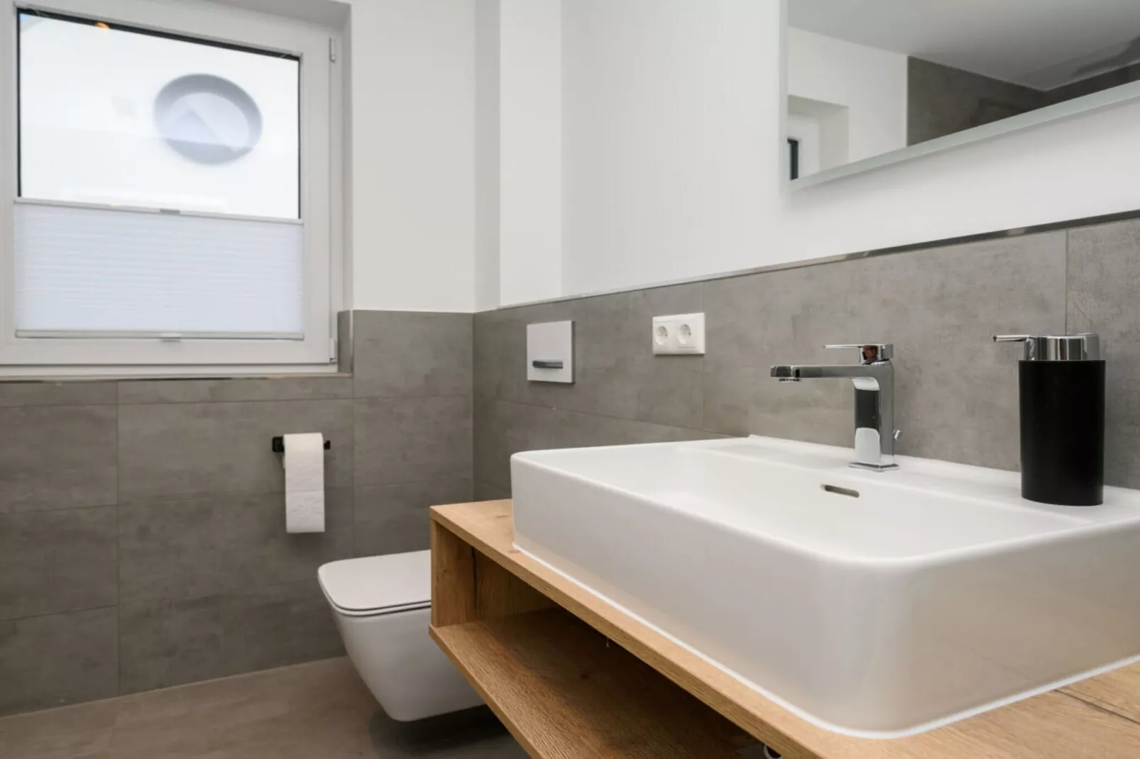 453224-Badkamer