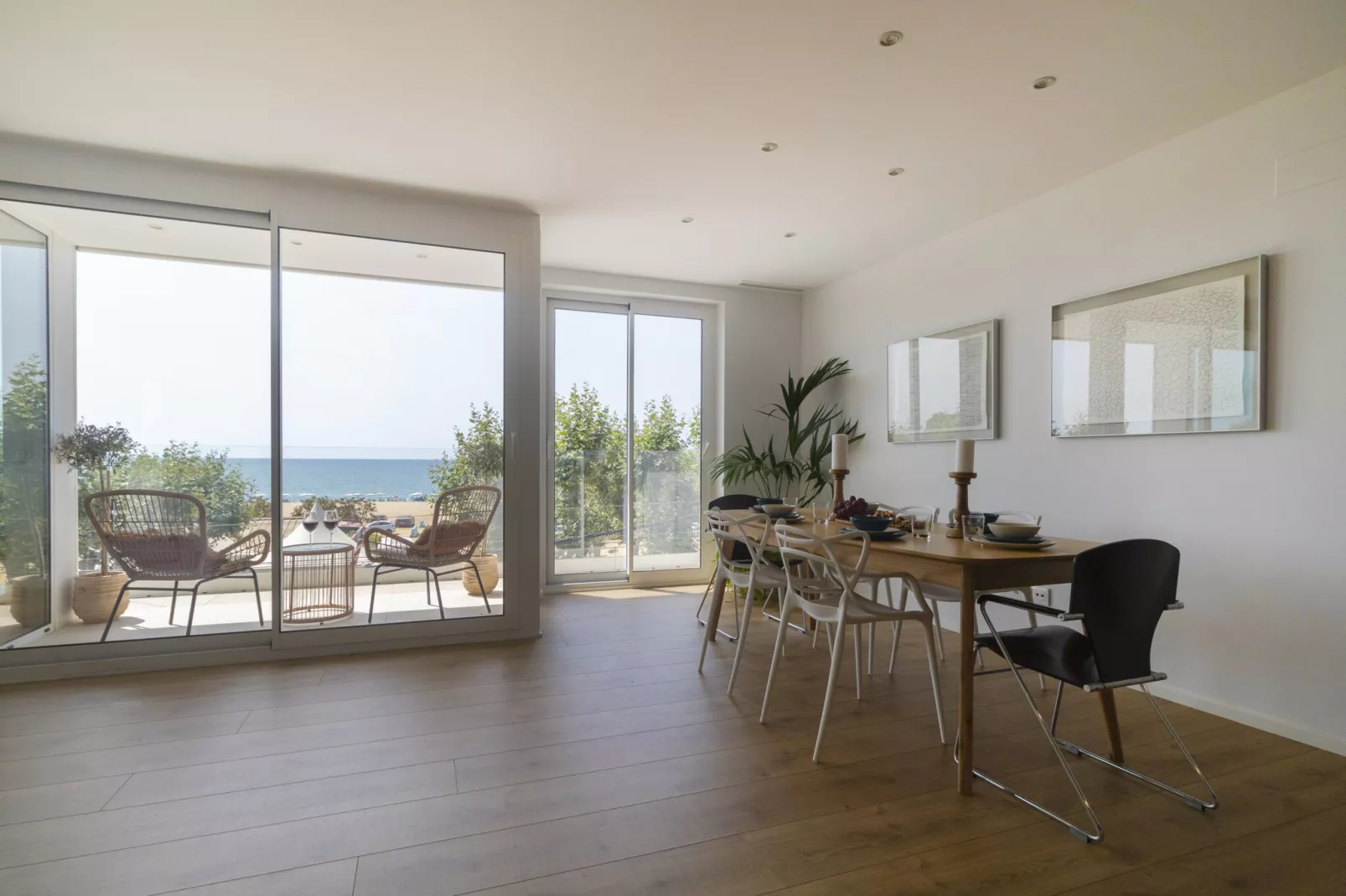 Vivalidays Apartour  - Calella-Eetkamer