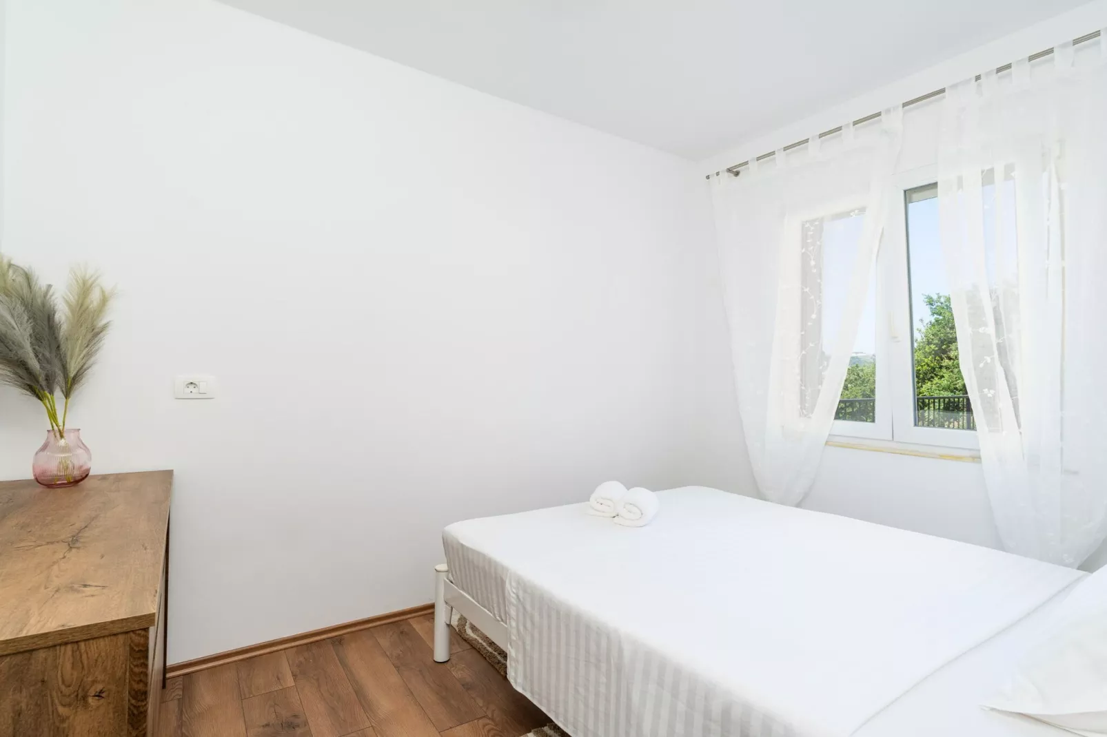 Apartment Bella Vista - Two Bedroom Apartment with Sea View-Slaapkamer