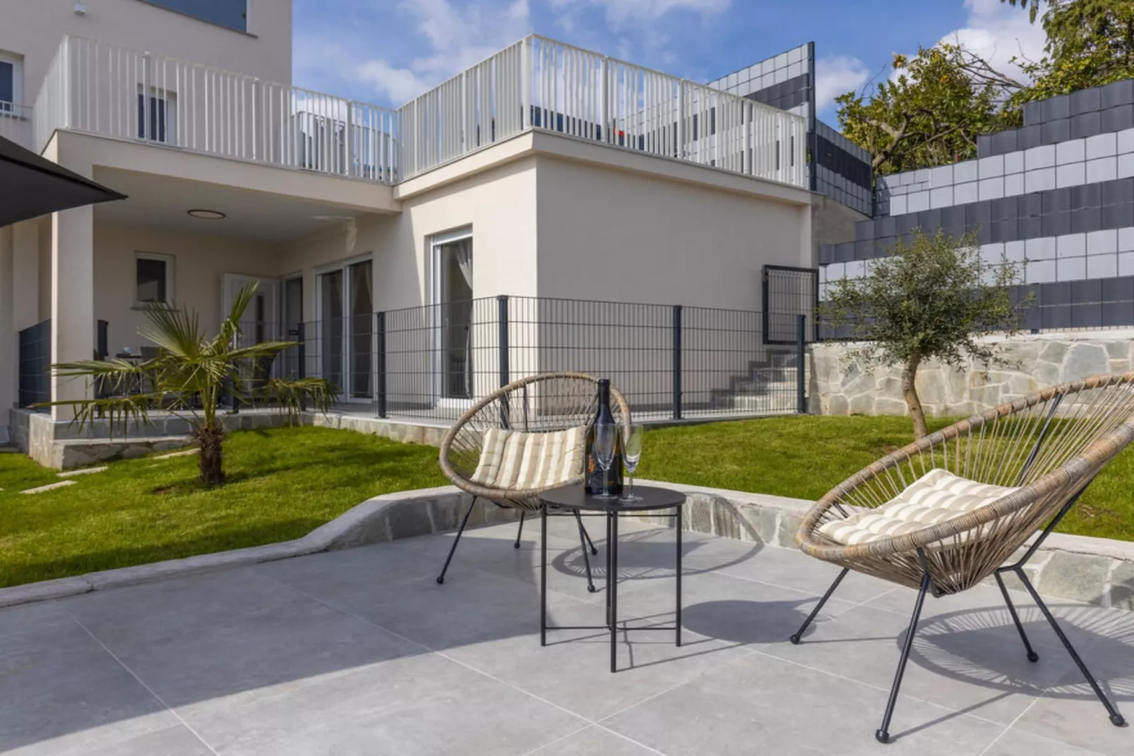 Apartments Bregha - Three Bedroom Apartment with Sea View-Buitenlucht