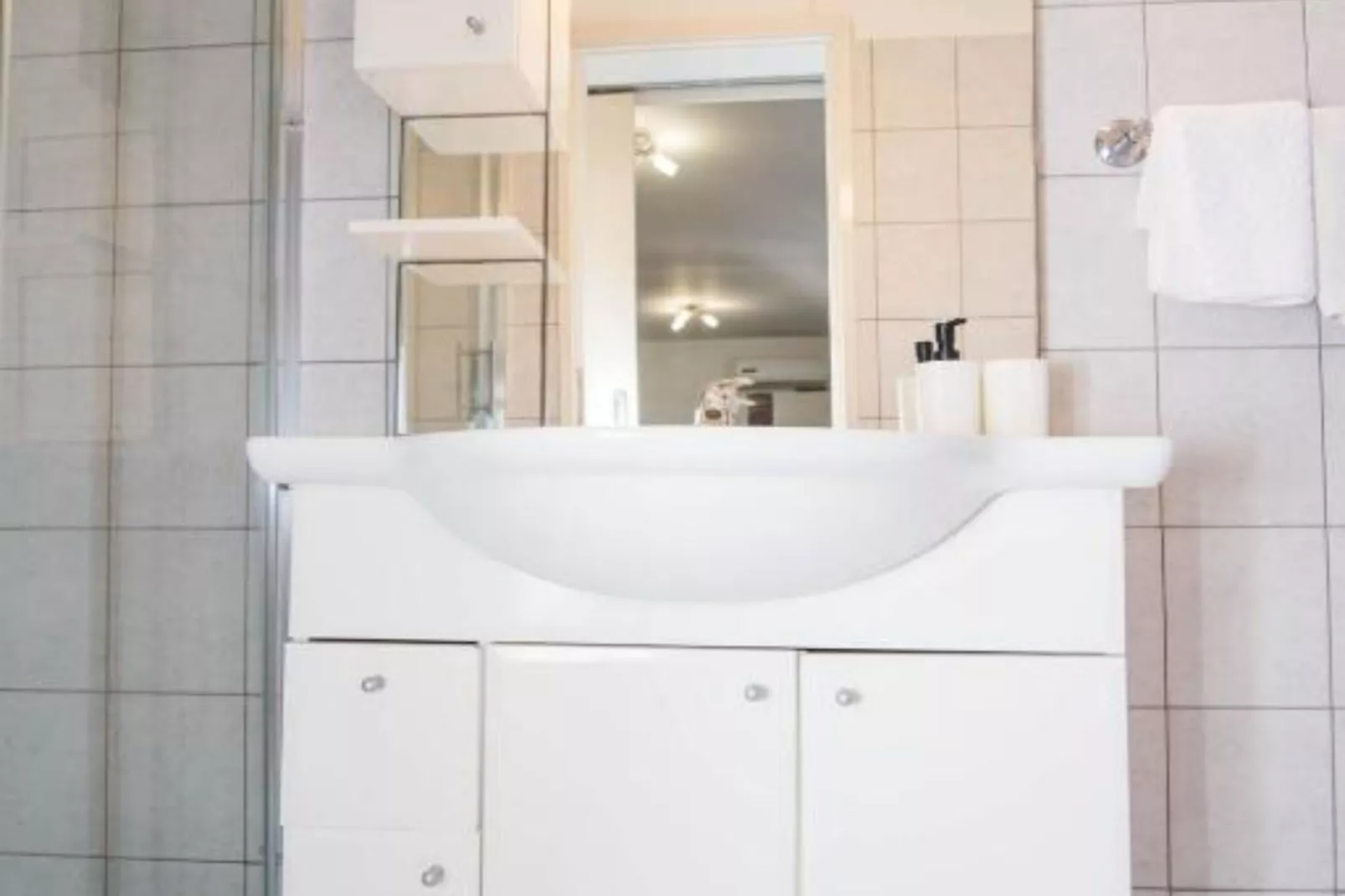Apartments Bonic - Two Bedroom Apartment (APP 1)-Badkamer