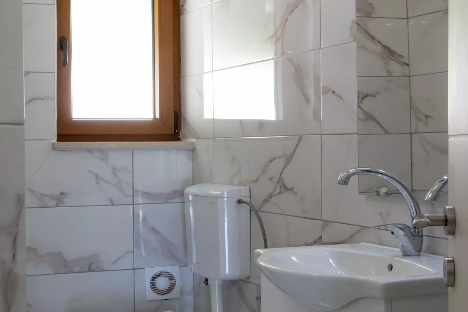 Authentic Dalmatian Treasure Homes - House Azur-Badkamer