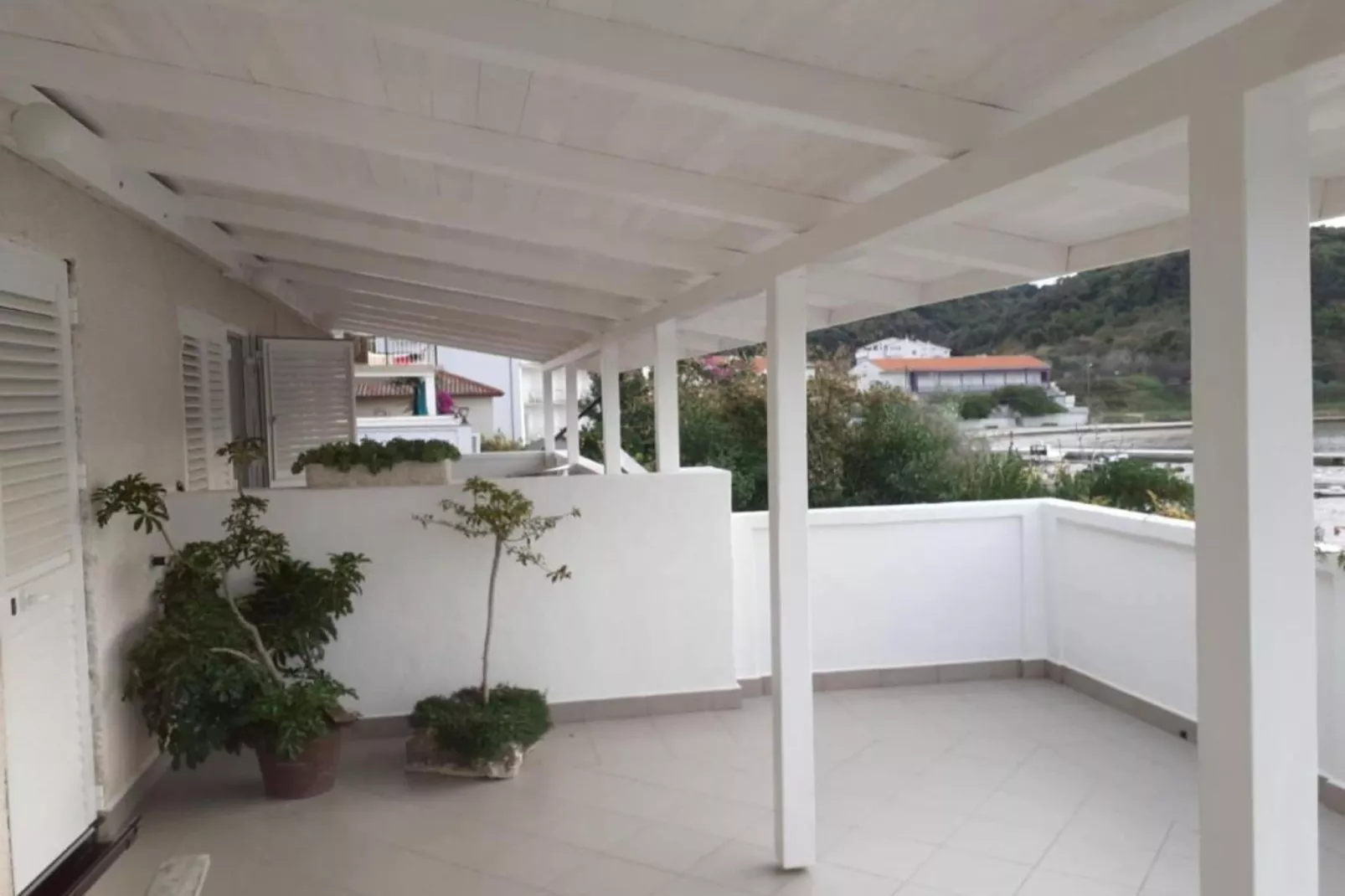 Guest House Green Corner Supetarska Draga - Studio Apartment with Terrace And Sea View-Terrasbalkon
