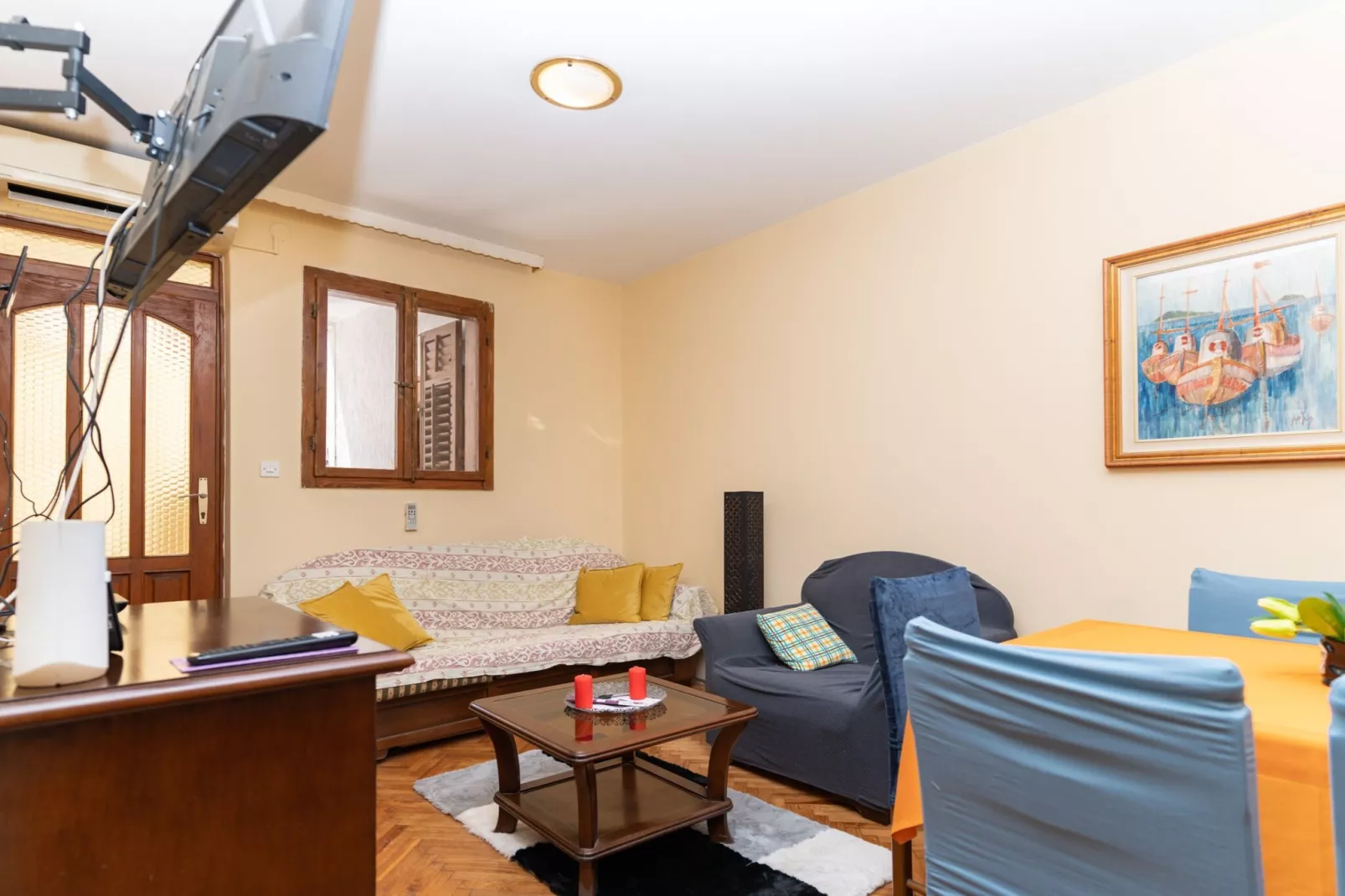 Casa Radha Bella - Two Bedroom Holiday Home-Woonkamer