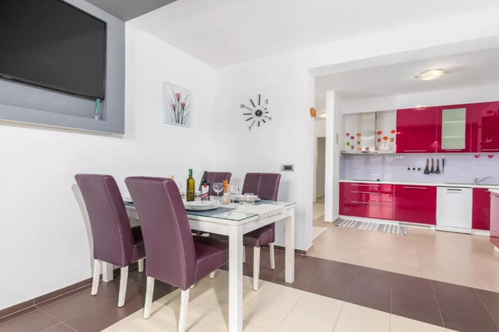 Villa  Casa Gigi With Swimming pool - Four bedroom villa-Eetkamer